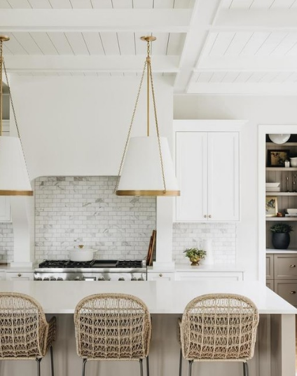 REESE 22" PENDANT LIGHT IN SOFT BRASS WITH LINEN SHADE